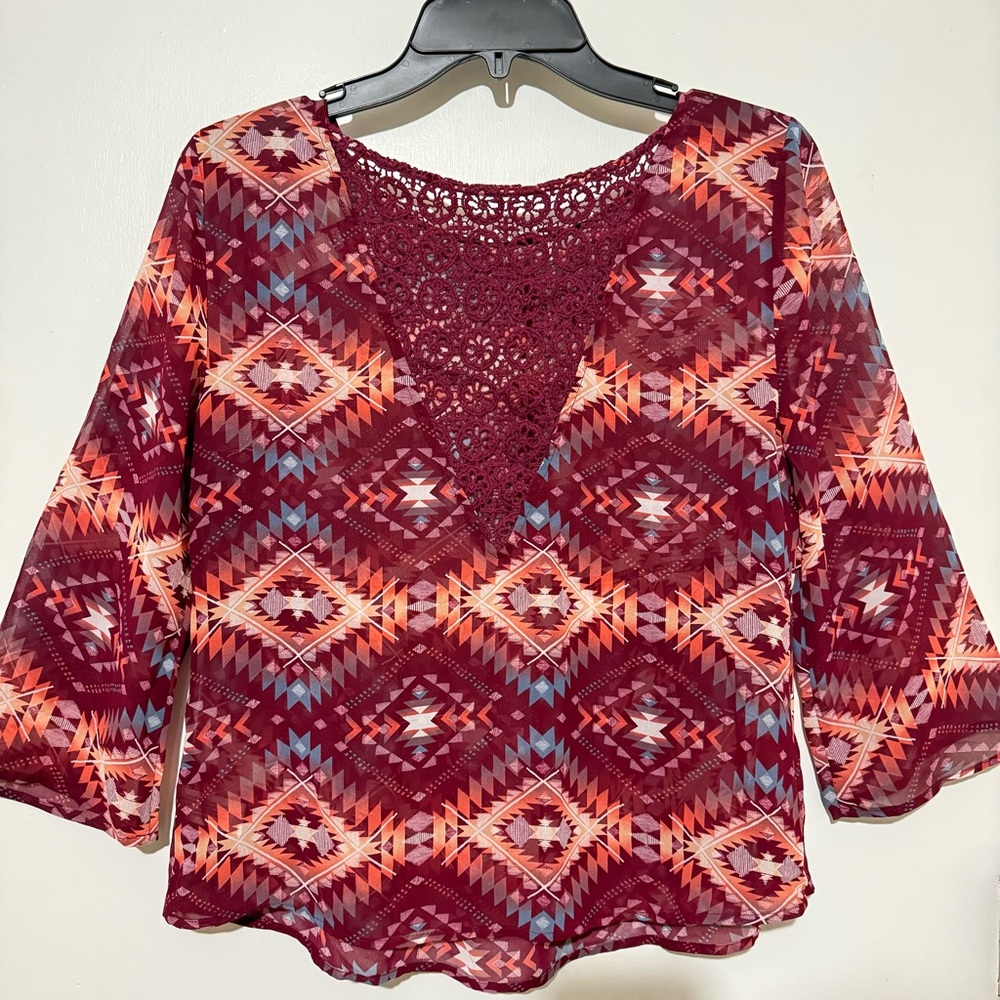 Aztec Style Top - Picture 1 of 4